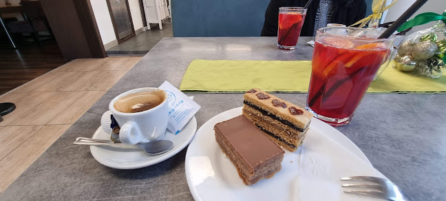 Csekő Kávéház és Étterem