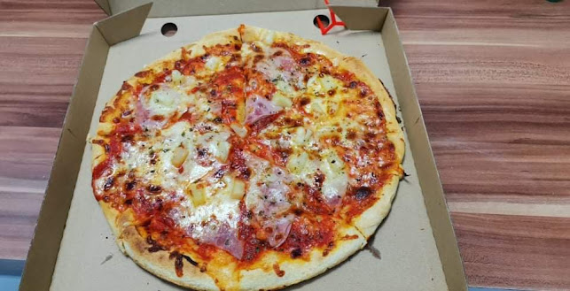 Dubai Pizzéria & Burger Bár - Vendéglátás