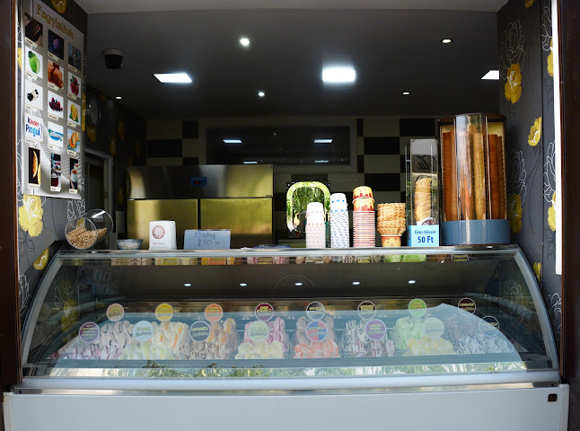 Debrecen, Piac u. 22-24, 4024