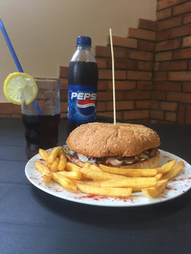 B Bisztró Kávézó és Gyorsétterem