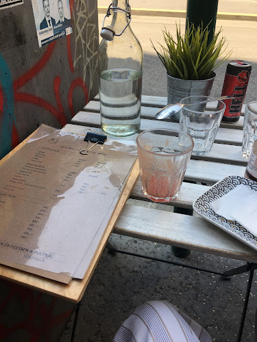 Opinii despre Early Bird Coffee - Speciality coffee în Budapest - Vendéglátás