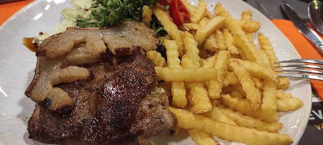 Opinii despre 4 Seasons - Palóc Bistorant în Gyöngyös - Vendéglátás