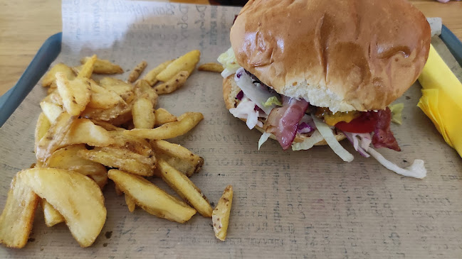 Opinii despre Maximilian BBQ & Grill în Balatonmagyaród - Vendéglátás