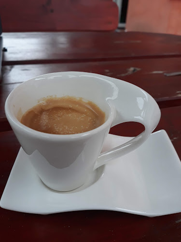 Írisz Panzió Büfé