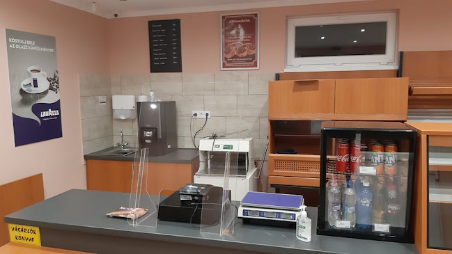 Comentarii opinii despre Viktória Pékség