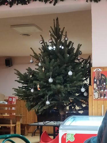 Opinii despre Royal Eszpresszó în Szár - Vendéglátás