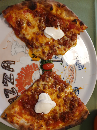 La Donna Pizzéria - Vendéglátás