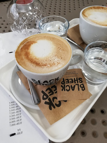 Comentarii opinii despre Kör Café