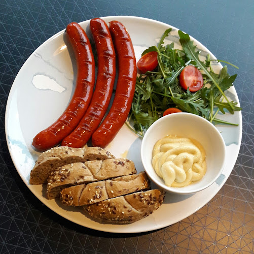 Comentarii opinii despre Club Rosa Reggeliző