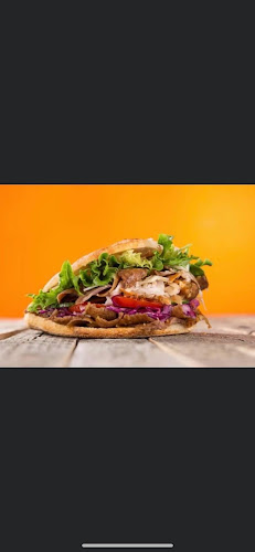 Opinii despre Novanni Kebab & Pizzeria în Körmend - Vendéglátás