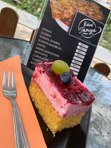 Opinii despre Kávé-Tanya în Pápa - Vendéglátás