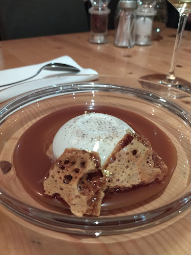 Anyukám Mondta - Vendéglátás