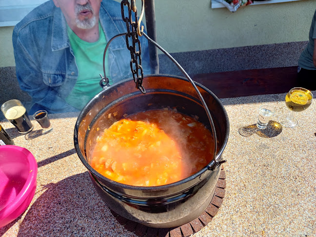 Hegyalja Söröző - Vendéglátás