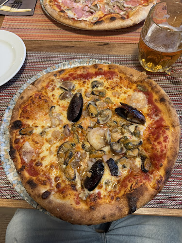La Montanara Pizzéria - Étterem