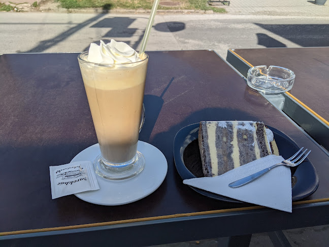 Opinii despre Sarokház Cukrászda în Poroszló - Vendéglátás