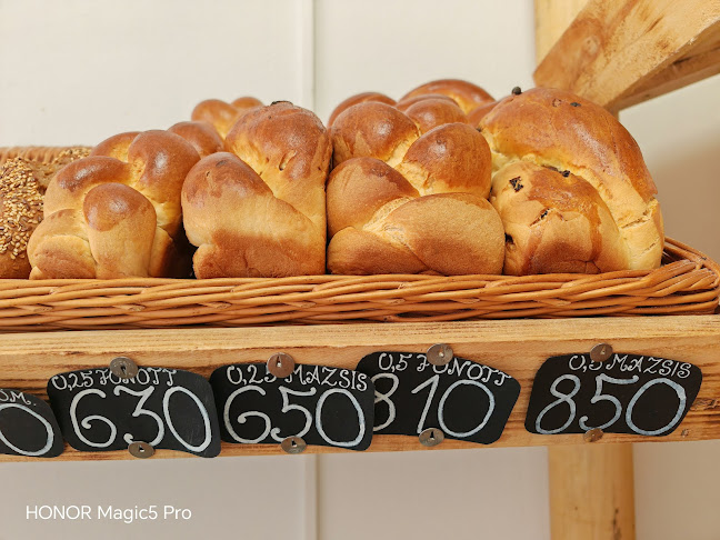 Opinii despre Harapnivaló Pékség în Budapest - Vendéglátás