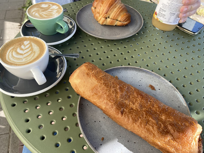 Opinii despre Tóth Bakery & Specialty Coffee în Gödöllő - Vendéglátás