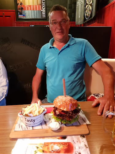 Csemő, Szent István út 37, 2713