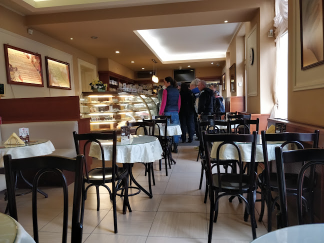 Vác, Naszály út 2, 2600