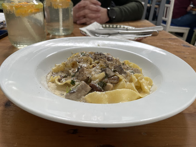 Opinii despre Csendülő étterem în Noszvaj - Vendéglátás