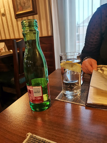 Comentarii opinii despre Yellow Pub étterem