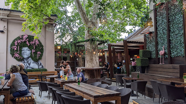 Hági Udvar és Étterem