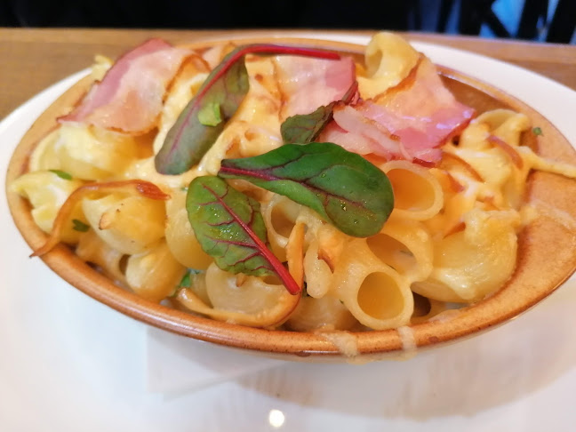 Budapest, Allee bevásárlóközpont, Október huszonharmadika u. 8-10, 1117