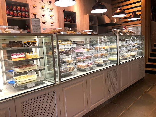 Opinii despre Kemenes Cukrászda és Pékség Madárhegy în Budapest - Vendéglátás