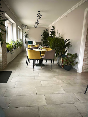 KERT CAFÈ fagylaltozó és kávézó