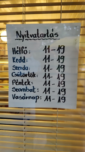 Opinii despre Mini Cuki în Budapest - Vendéglátás