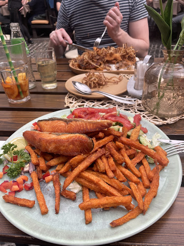 Opinii despre NEXT Restaurant în Esztergom - Vendéglátás