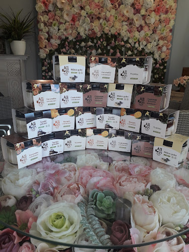 Borostyán Virágház és Kávézó