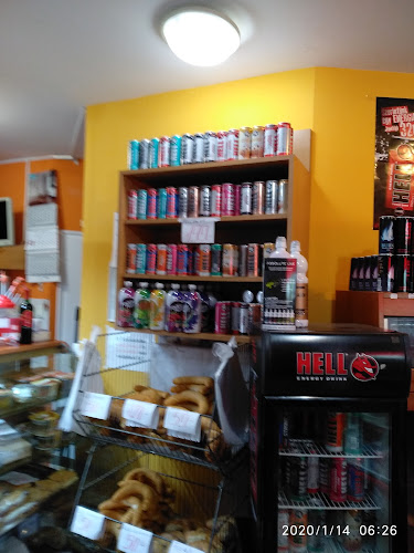 Opinii despre Magyar Pék Bolt în Debrecen - Vendéglátás