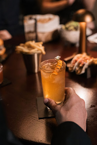 Comentarii opinii despre Blue Fox The Bar