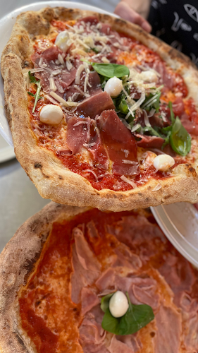 Comentarii opinii despre Pizzeria Mamma Napoli