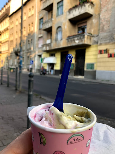 Budapest, Csaba u. 8, 1122