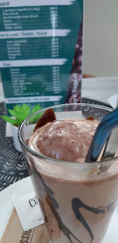 Opinii despre Tóparti Fagyizó în Zamárdi - Vendéglátás