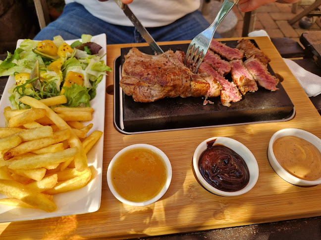 Opinii despre SCHOOL BUS DINER în Dunakeszi - Vendéglátás