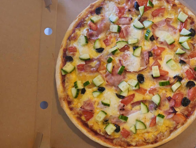 Opinii despre Pizzeria Gastro Salamone Kft. în Mende - Vendéglátás