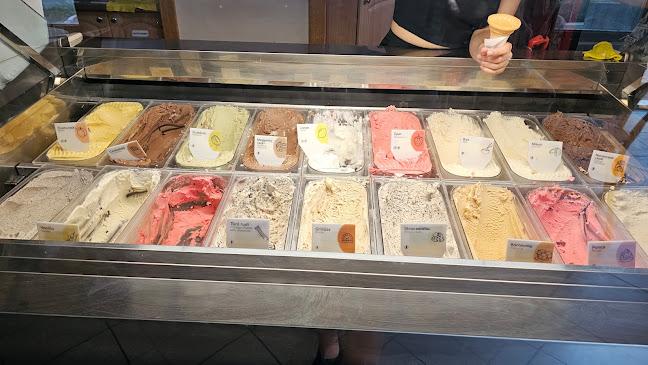 Opinii despre Palánk Cukrászda în Szeged - Vendéglátás