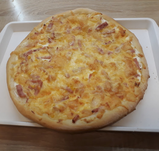 Opinii despre Csillag Péksüti în Makó - Vendéglátás