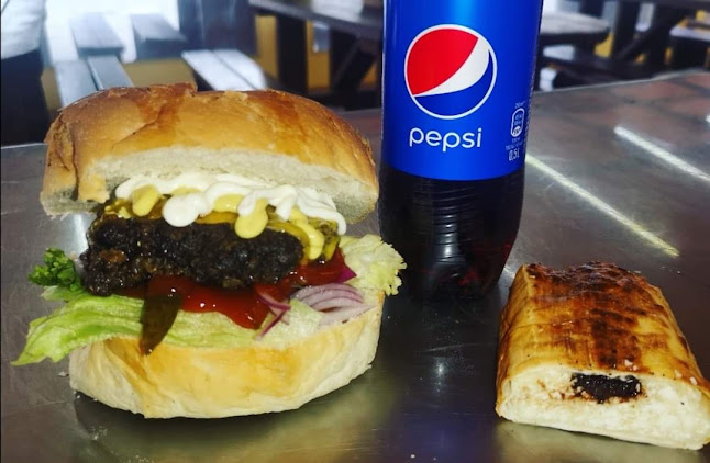 Giga Testvérek - Veresegyház