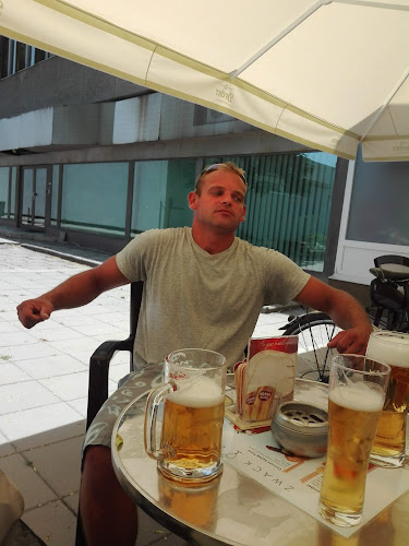 Comentarii opinii despre Randi Country presszó