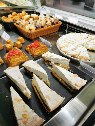 KissCuki Cukrászda - Vendéglátás