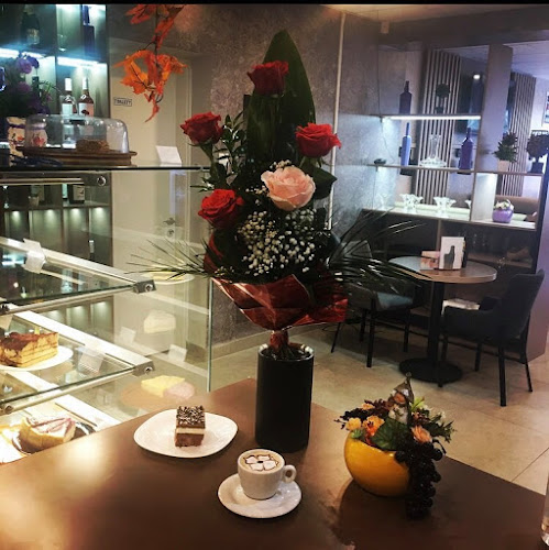 Opinii despre Szilva Cafe în Nyíregyháza - Vendéglátás