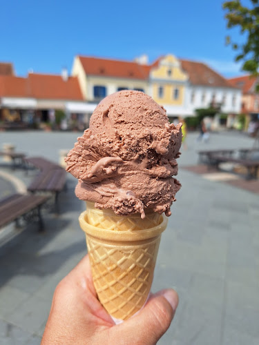 Stella Fagylaltozó - Kőszeg