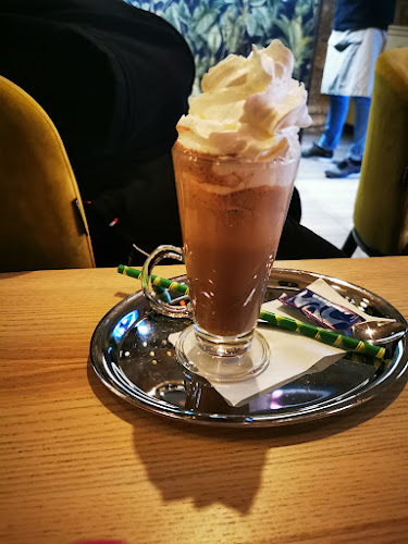 Opinii despre Tópart Café în Tapolca - Vendéglátás