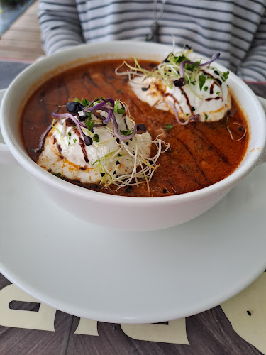 Comentarii opinii despre Pipacs Étterem Eger-Almár