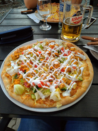 Hollywood Pizzéria - Vendéglátás