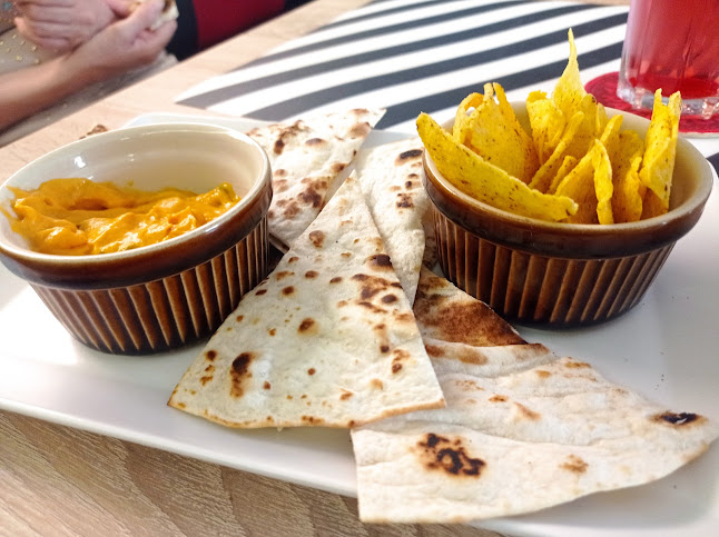 Opinii despre Retro Presszó în Zengővárkony - Vendéglátás